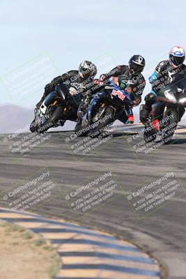 media/Nov-16-2025-Race Pace (Sun) [[8c5fa54630]]/Verified Riders/1-Turns 9 and 10 (925am)/